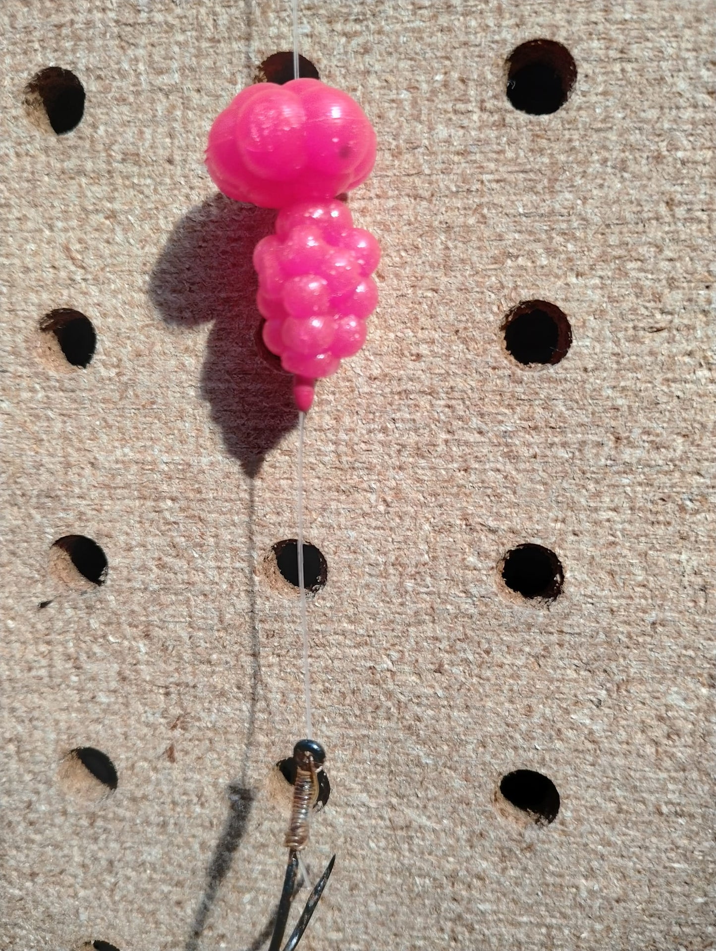 Suggested rigging of our Stinger soft bead with a flat, honeycomb, bead on top.  Try mixing color of the two soft beads for a plethora of colors to present to the fish. 